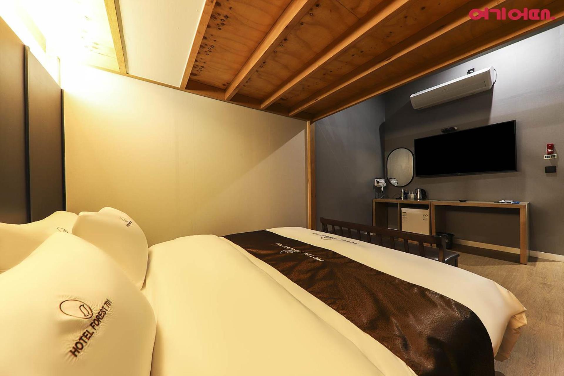 Forest 701 Hotel Тегу Екстер'єр фото